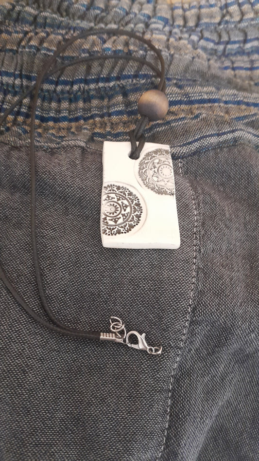 The Slow Beauty Shelf: What’s Worth Keeping Close