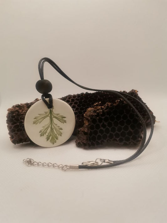 Botanical Leaf Diffuser Necklace – Handmade